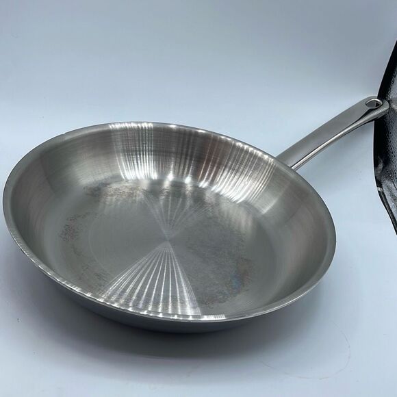 Cutco Other - Cutco 5 ply Aluminum Core 10.5” fry pan.